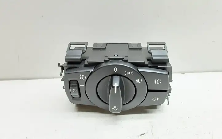 BMW 3 E90 E91 (2005 - 2012) 6932794 Включатель фонарей — фото 1