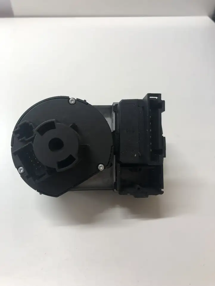 Audi A3/S3 8P (2008 - 2013) 8P2941531BC Включатель фонарей — фото 2