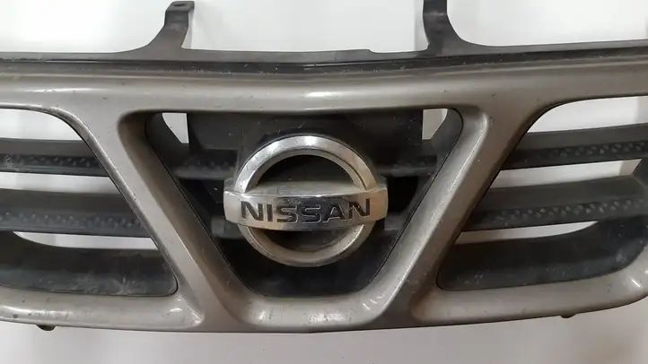 Nissan X-Trail T30 (2001 - 2007) 623108H700 Передняя решетка — фото 3