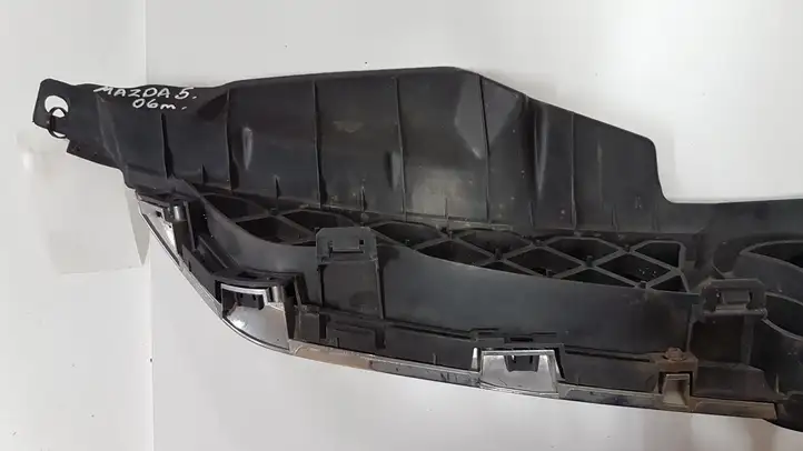 Mazda 5 (2005 - 2010)  C23550711 Передняя решётка