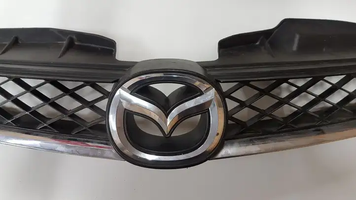 Mazda 5 (2005 - 2010)  C23550711 Передняя решётка