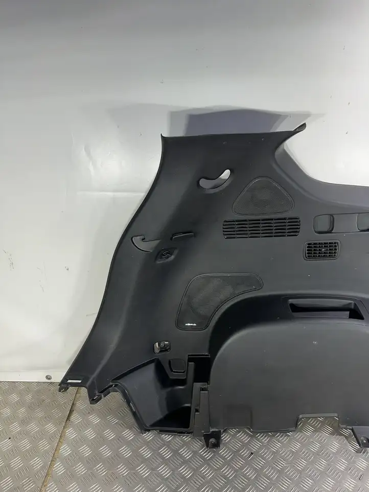 Hyundai Santa Fe (2018 - 2020)  85730S1200 Нижний отделочный щит бока багажника