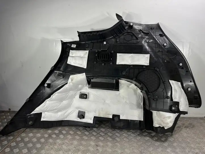 Hyundai Santa Fe (2018 - 2020)  85730S1200 Нижний отделочный щит бока багажника