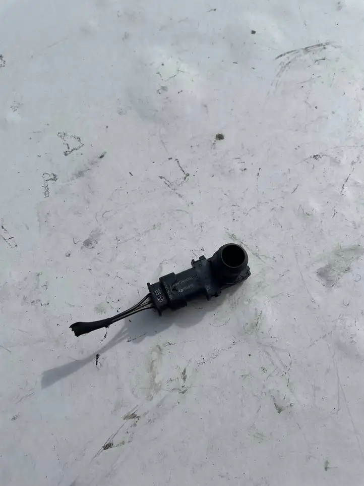 Mercedes-Benz C W205 (2014 - 2021) a0225452426 Датчик парковки — фото 2