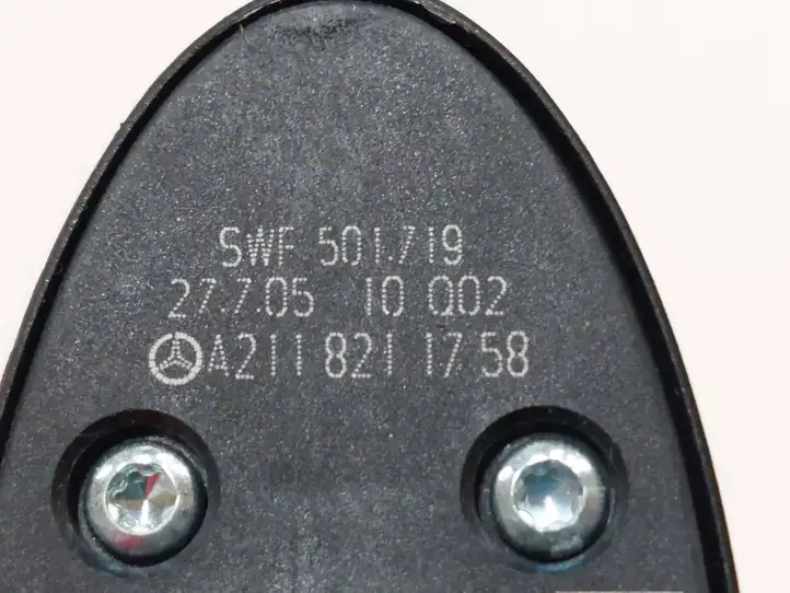 Mercedes-Benz E W211 (2002 - 2009) A2118211758 Кнопка закрытия крышки багажника — фото 4