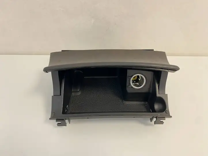 Mercedes-Benz E W211 (2002 - 2009) A2116802852 Передняя пепельница — фото 2