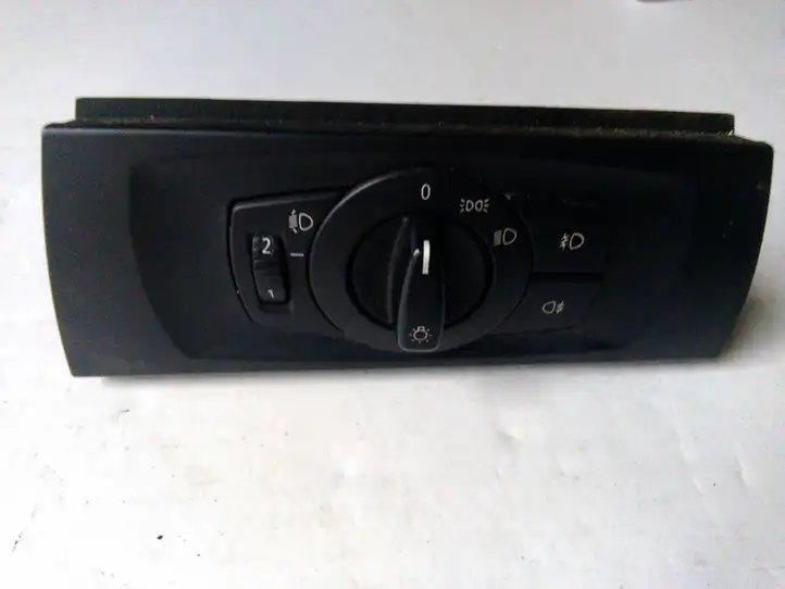 BMW 3 E90 E91 (2005 - 2012) 693279402 Включатель фонарей — фото 1