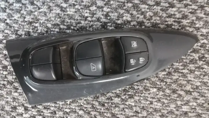 Nissan Juke I F15 (2010 - 2018) 254011KK5E Блок кнопок стеклоподъемников — фото 1