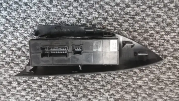 Nissan Juke I F15 (2010 - 2018) 254011KK5E Блок кнопок стеклоподъемников — фото 2
