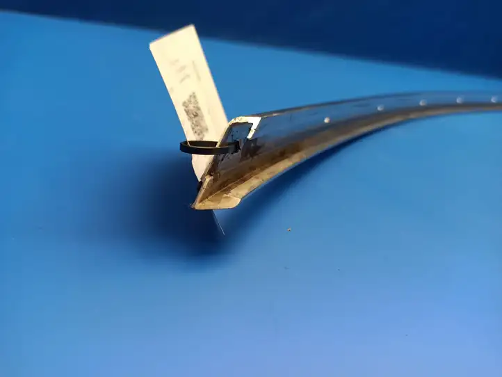 Mercedes-Benz CLS C219 (2003 - 2011)  A2196900139 Отделочная полоса крыши 