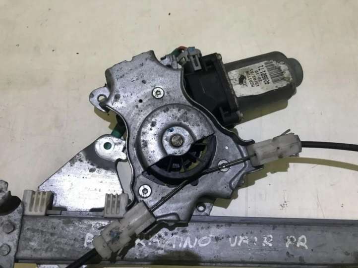 400601t1 Nissan Almera Tino Priekinis varikliukas langų pakėlėjo