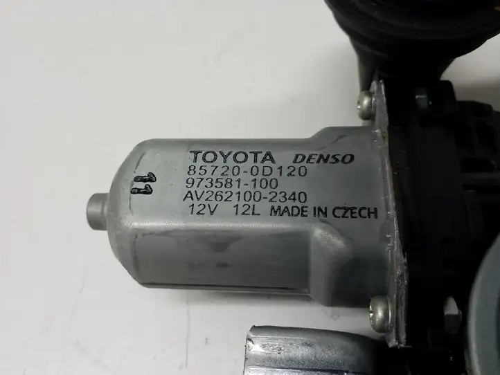 Toyota Yaris (2009 - 2012) 857200D120 Электростеклоподъемник передний (комплект) — фото 4
