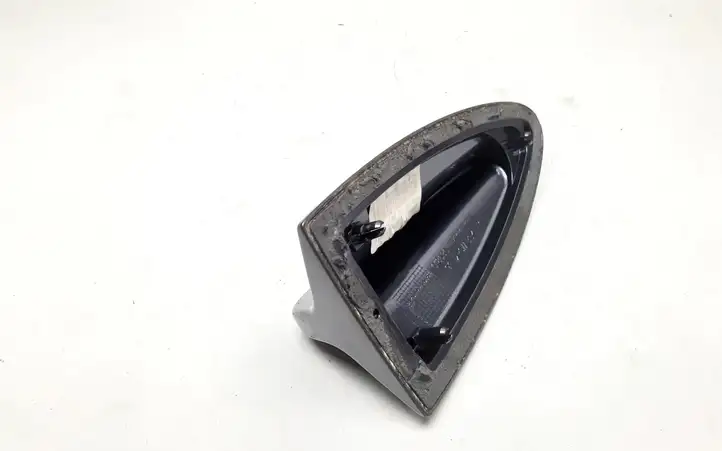 BMW 3 E90 E91 (2005 - 2012) 6942272 Крышка GPS-антенны — фото 2