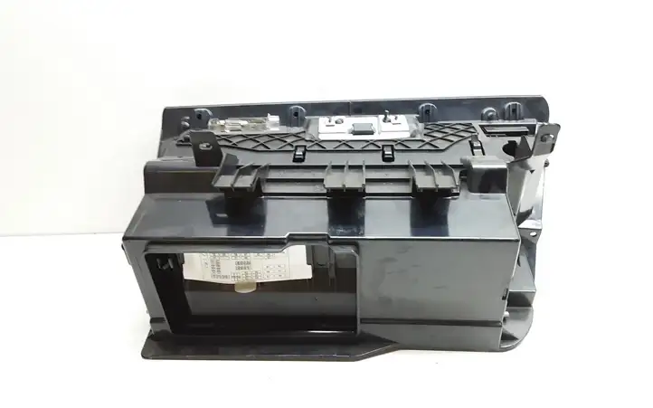 BMW 3 E90 E91 (2005 - 2012) 7075479 Вещевой ящик — фото 2