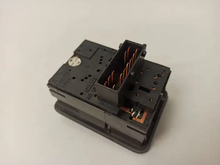 Saab 9-5 (1998 - 2005)  4616124 Включатель фонарей