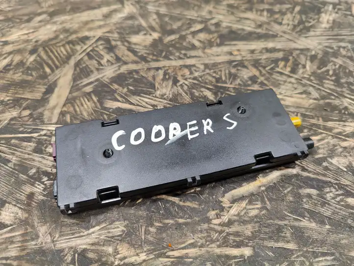 Mini One Cooper R50-53 (2000 - 2012)  6955475 Усилитель антенны