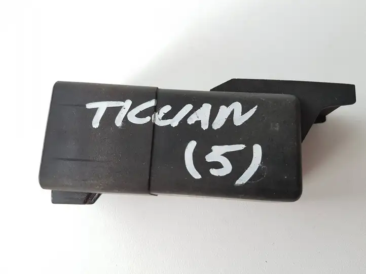 Volkswagen Tiguan (2011 - 2016) 04L907281 Реле накала свечей — фото 4