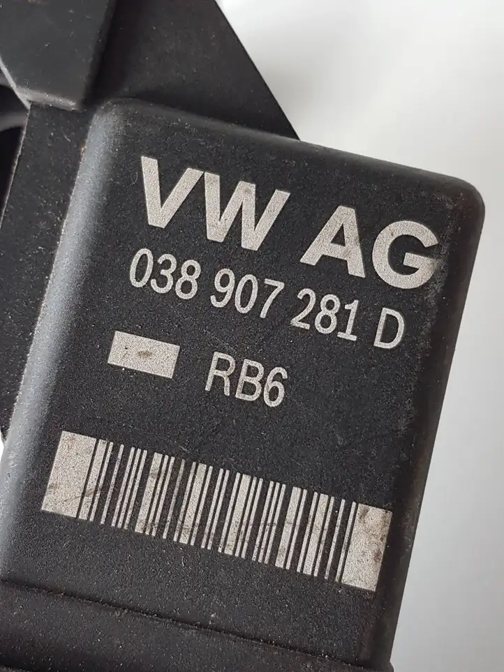 Audi A3/S3 8P (2004 - 2008) 038907281D Реле накала свечей — фото 2