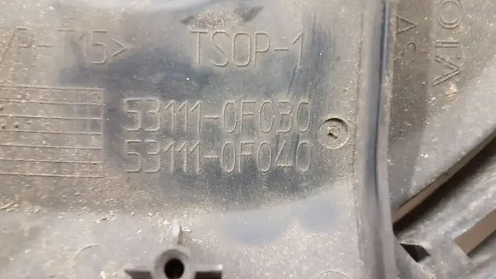 Toyota Corolla Verso AR10 (2004 - 2009) 531110F030 Передняя решетка — фото 2