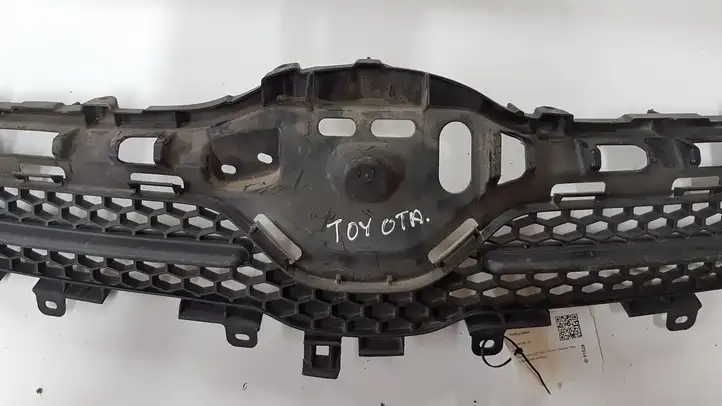 Toyota Corolla Verso AR10 (2004 - 2009) 531110F030 Передняя решетка — фото 8