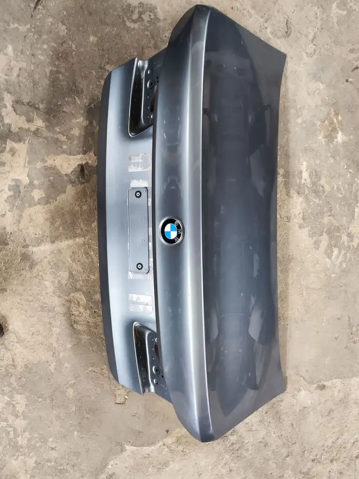 BMW 5 G30 G31 (2016 - ) Крышка багажника — фото 3