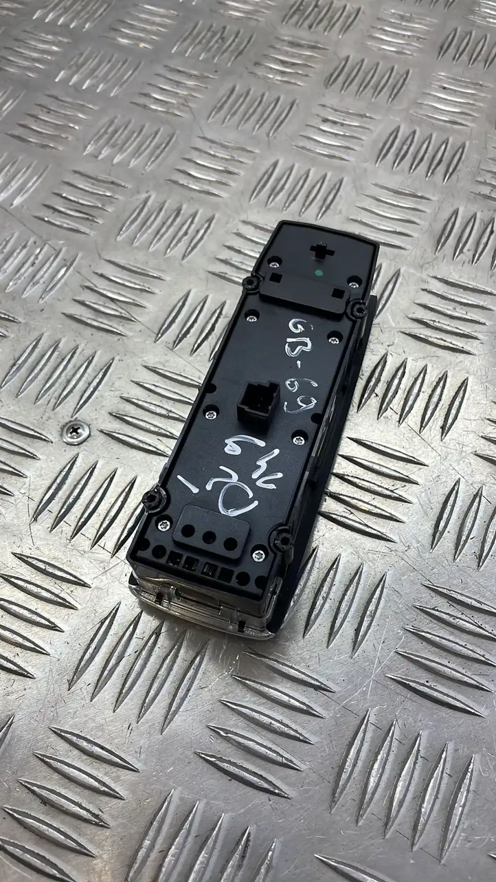 Mercedes-Benz C W204 (2007 - 2014) A2048703458 Блок кнопок стеклоподъемников — фото 3