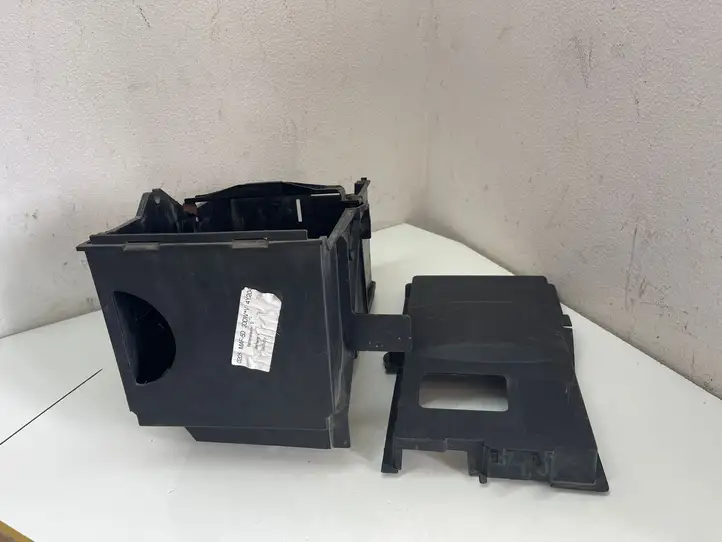 Ford Focus C-MAX (2003 - 2010)  3M5110723BR Ящик аккумулятора