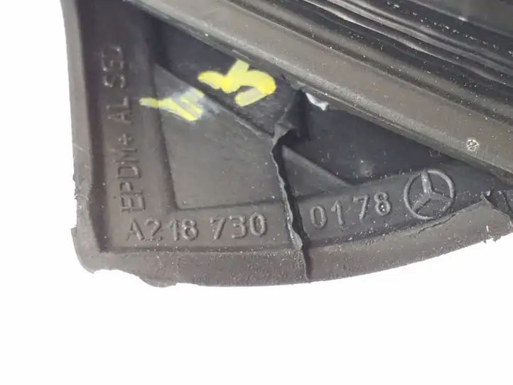 Mercedes-Benz CLS C218,X218 (2011 - 2017) A2187300178 Уплотнитель кузова — фото 3