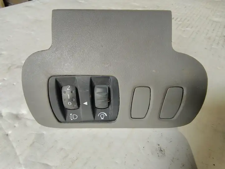 Renault Scenic II - Grand scenic II (2003 - 2006) 42000 Включатель фонарей — фото 1