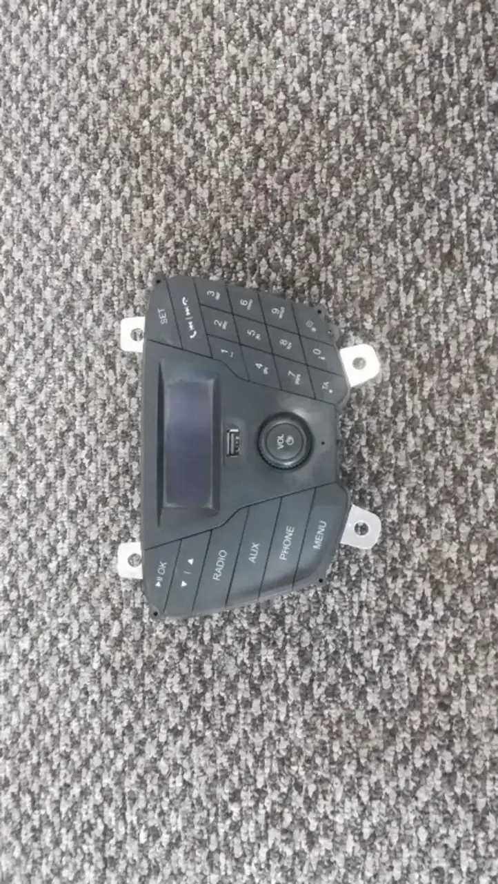 Ford Connect (2008 - 2018) DT1T18D815FA Магнитола / мультимедийная система — фото 1