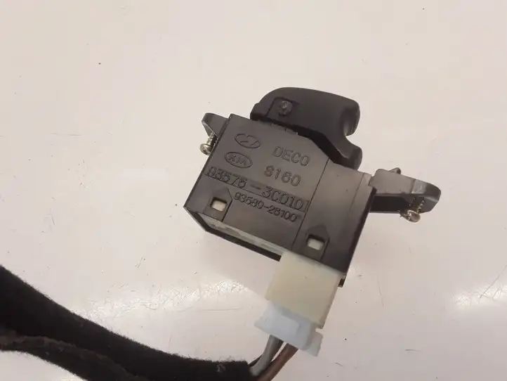 Hyundai Santa Fe (2000 - 2005) 935753C010 Блок кнопок стеклоподъемников — фото 3