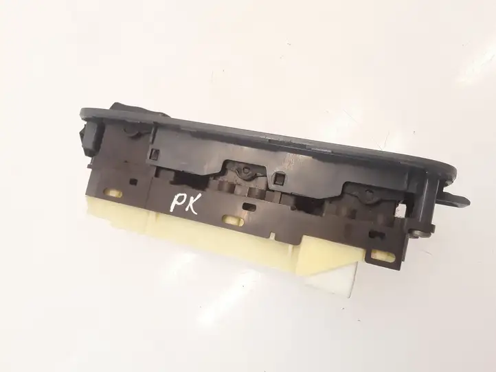 Toyota Previa (XR30, XR40) II (2000 - 2006) 8404028030 Блок кнопок стеклоподъемников — фото 2