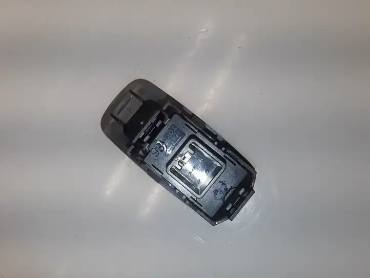 Toyota Corolla E120 E130 (2004 - 2007) 54035117 Кнопка стеклоподъемников — фото 4