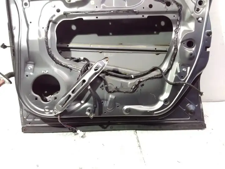 Honda CR-V (2009 - 2012) Дверь — фото 6