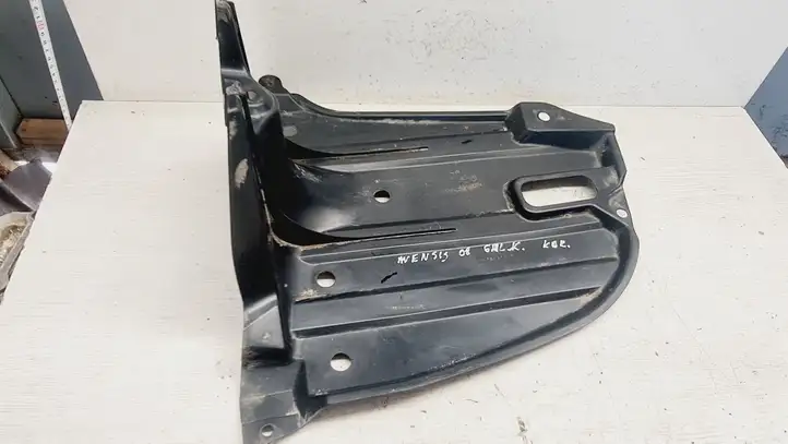 Toyota Avensis T250 (2006 - 2009) 5839805030 Защита заднего бампера — фото 1