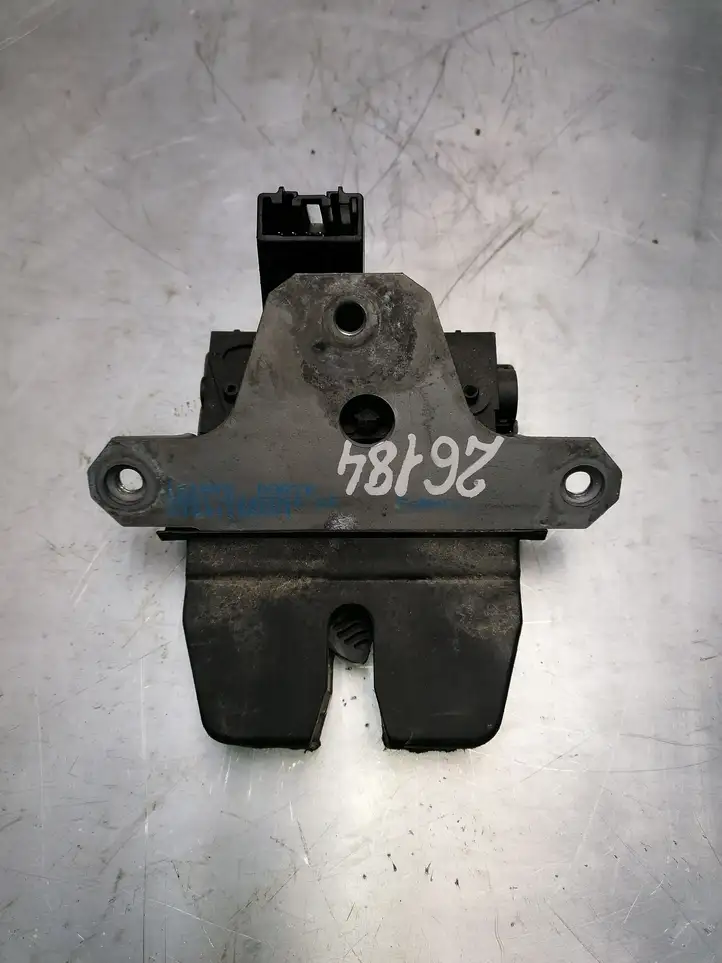 Ford Focus (2008 - 2011) 8M51R442A66AB Замок крышки багажника — фото 1