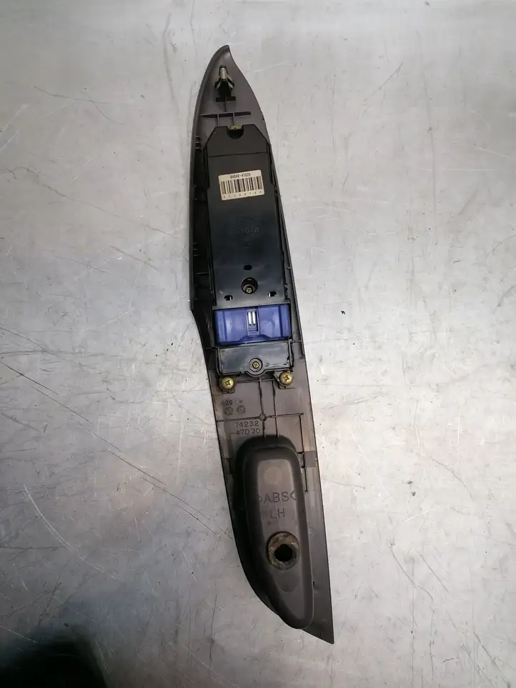 Toyota Prius (XW10) (1997 - 2003) 8404047020 Блок кнопок стеклоподъемников — фото 3