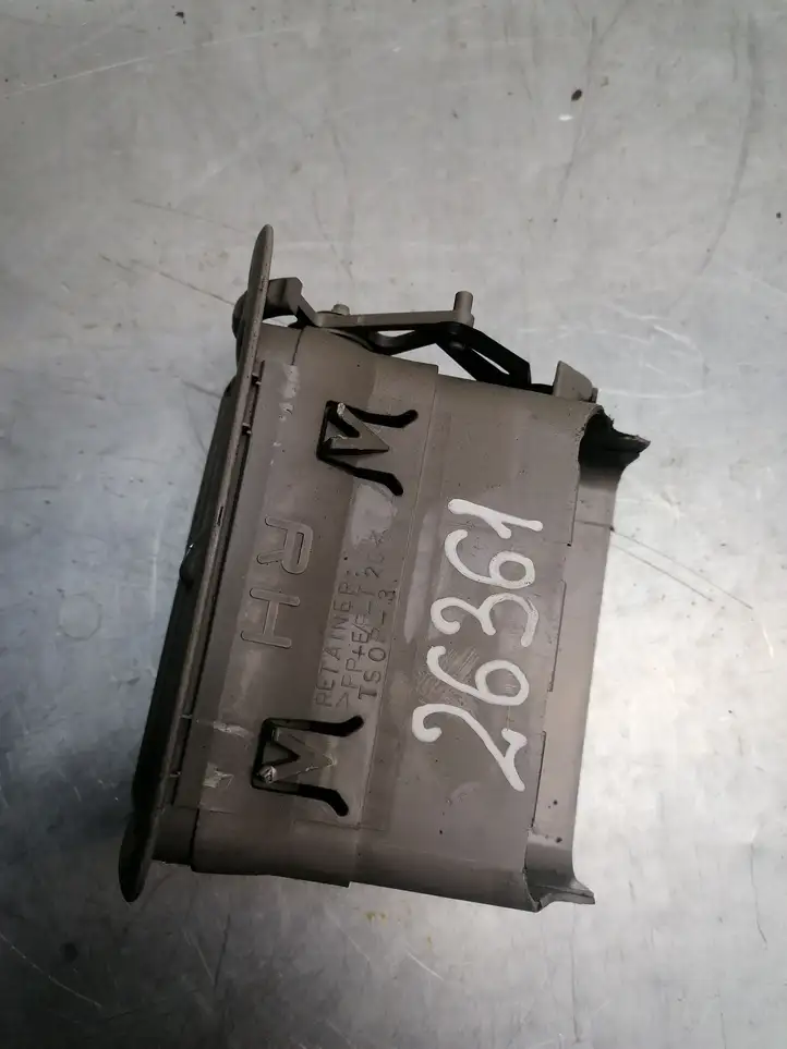 Toyota Prius (XW10) (1997 - 2003) 5565047010 Боковой воздушный дефлектор — фото 3