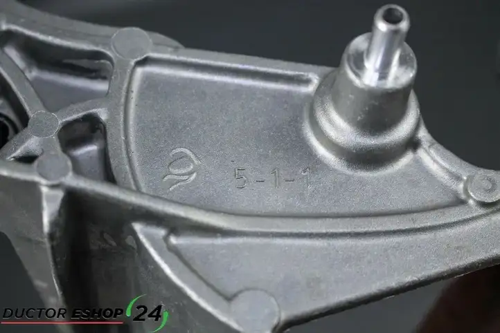 Peugeot 2008 I (2013 - 2019) 9672009580A Кронштейн топливного фильтра — фото 2