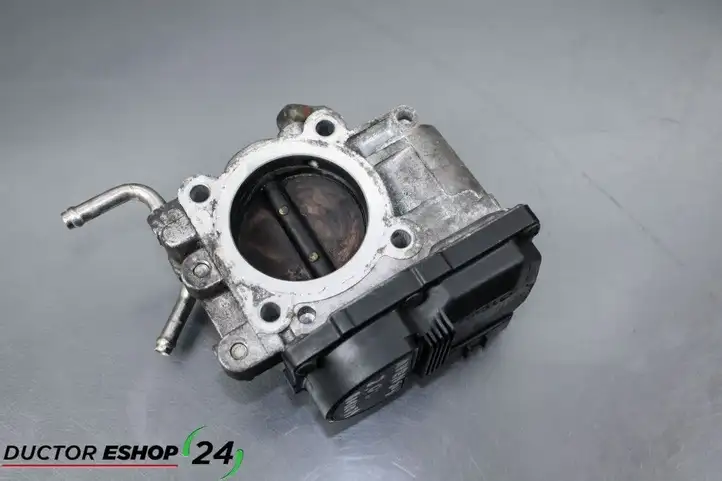 Toyota Avensis T250 (2006 - 2009) 2203028020 Дроссельная заслонка — фото 2