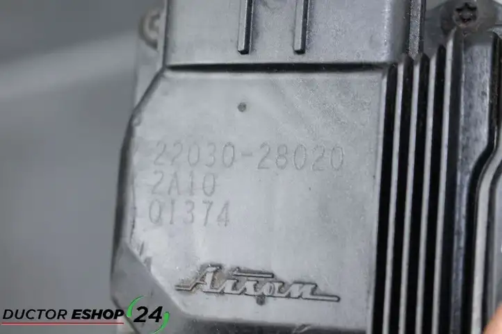 Toyota Avensis T250 (2006 - 2009) 2203028020 Дроссельная заслонка — фото 3