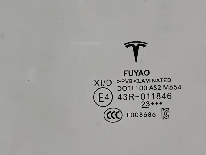 Tesla Model Y (2019 - 2024) 43R011846 Стекло передней двери — фото 4