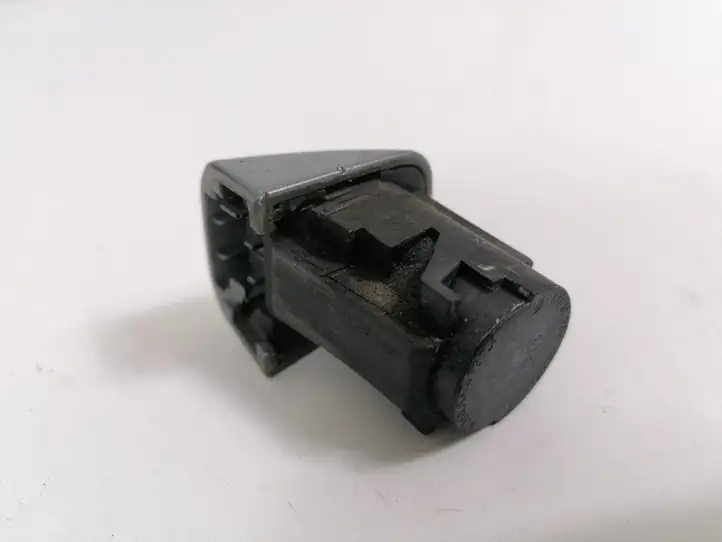Audi A4 S4 B8 8K (2007 - 2011) 8T0837167A Накладка ручки двери — фото 2
