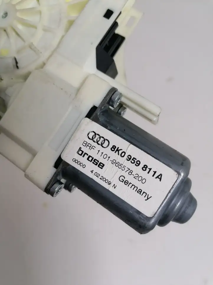 Audi A4 S4 B8 8K (2007 - 2011) 8K0959811A Стеклоподъемник задней двери — фото 3