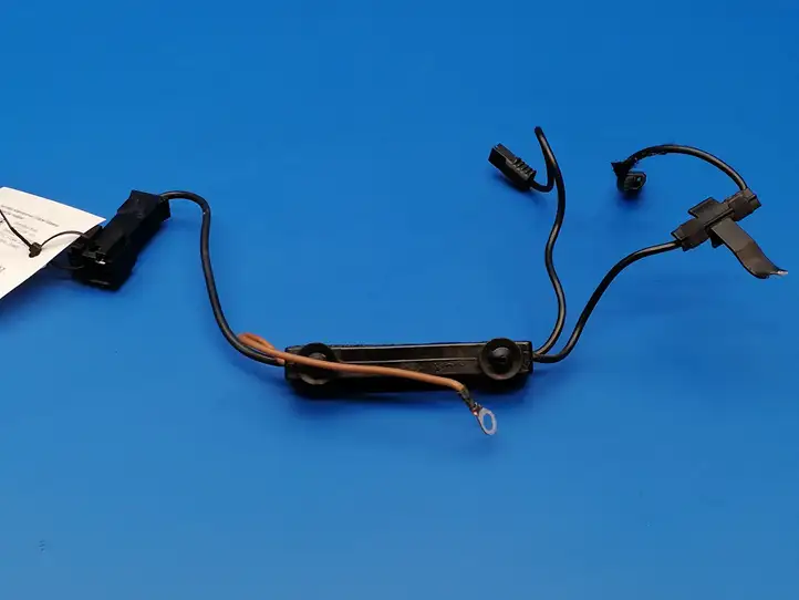 Mercedes-Benz E W212 (2009 - 2016) A2128704589 Усилитель антенны — фото 6