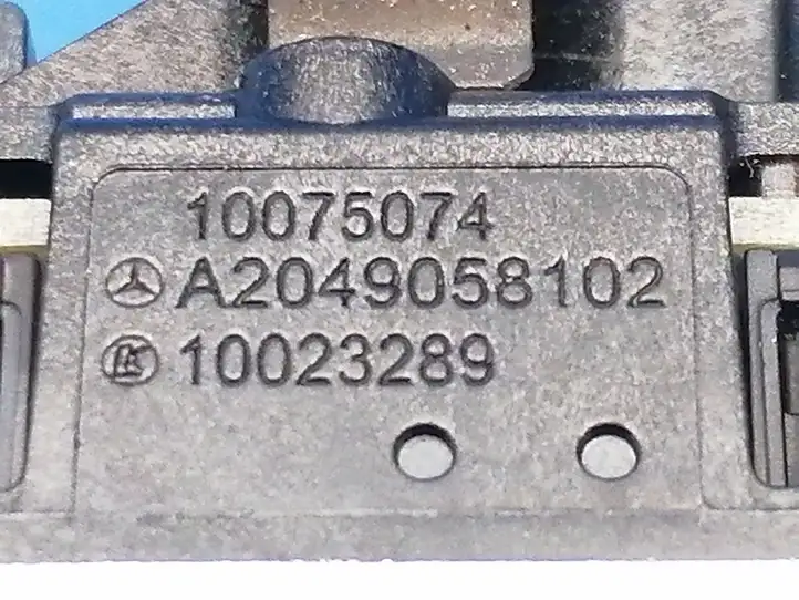 Mercedes-Benz E W212 (2009 - 2016) A2049058102 Блок кнопок стеклоподъемников — фото 2