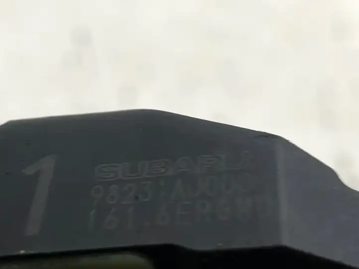 Subaru Outback (2009 - 2014) 98231AJ000 Датчик удара SRS — фото 2