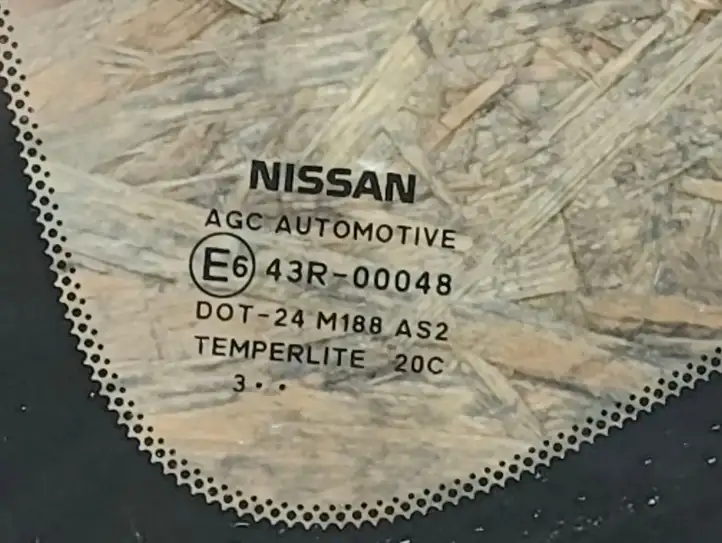 Nissan Note (E12) (2014 - 2018) 838133VV0A Заднее боковое стекло — фото 2