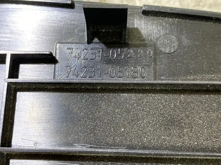 Toyota Avensis T270 (2009 - 2012) 7423105220 Блок кнопок стеклоподъемников — фото 2