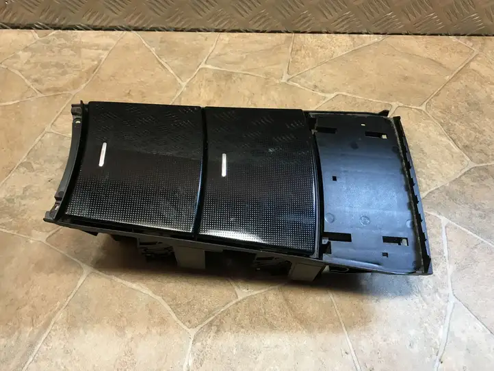 Mercedes-Benz ML W164 (2005 - 2011) A1646800414 Передняя пепельница — фото 7